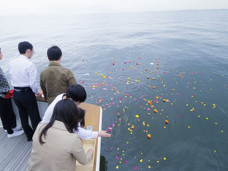 5.アメージンググレースの流れる中