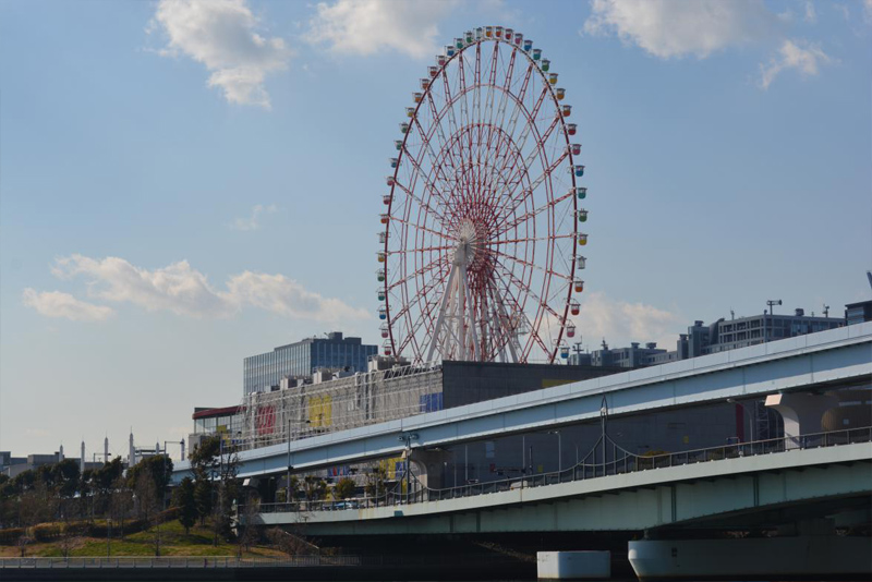 2.パレットタウン大観覧車を背に出港