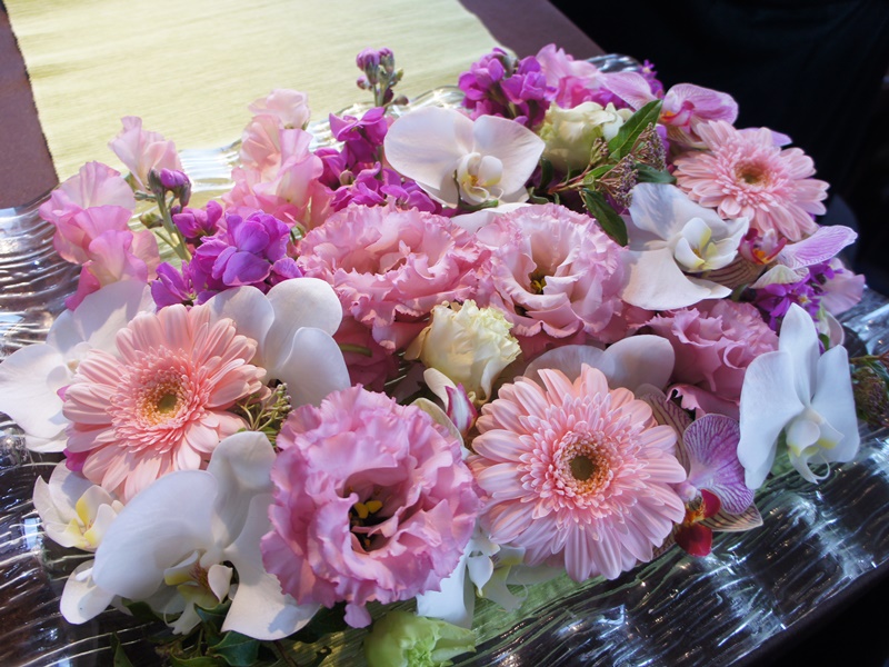 4.祭壇のお花も献花に仕立てます