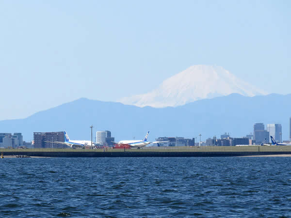 5.富士山と羽田空港