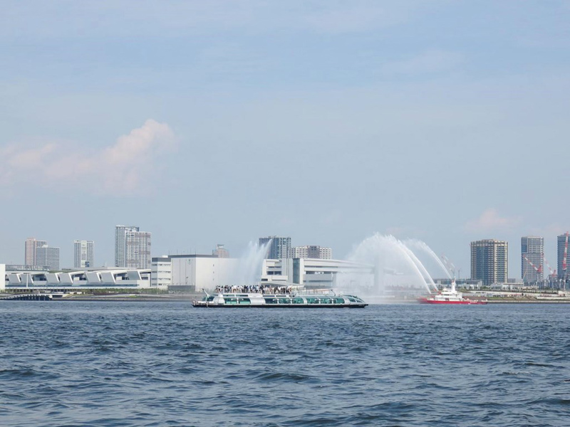 2.賑わう東京湾