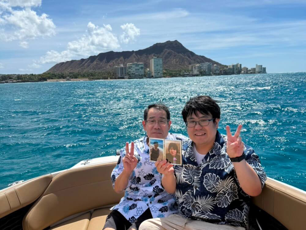 2.ダイヤモンドヘッドを背に記念撮影