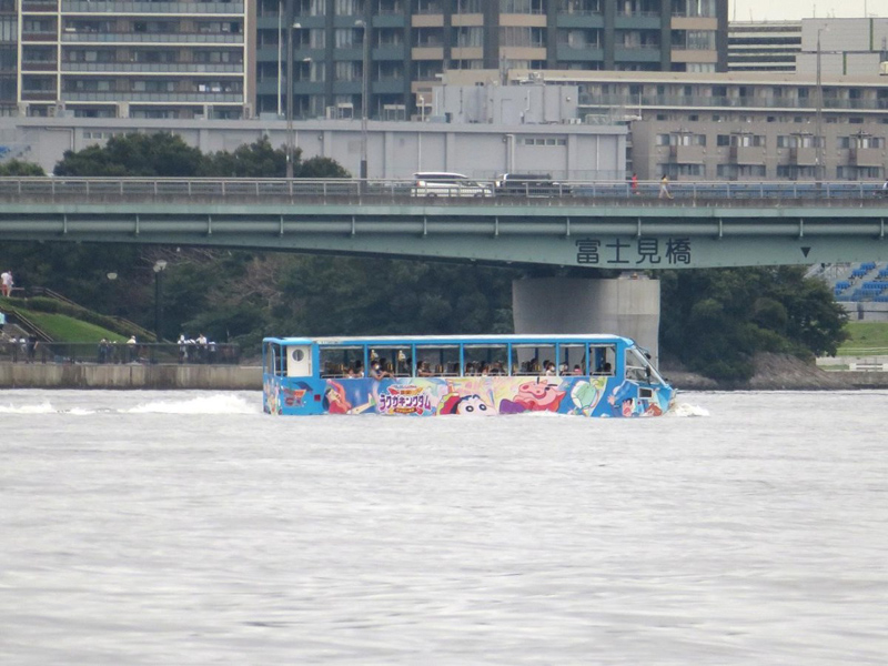 13.帰港時の「クレヨンしんちゃん号」