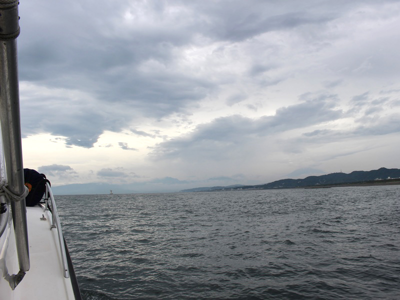 2.曇り空の相模湾へ