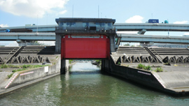 3.新左近川水門を通って東京湾へ